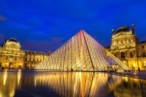 Louvre Parijs met de bus